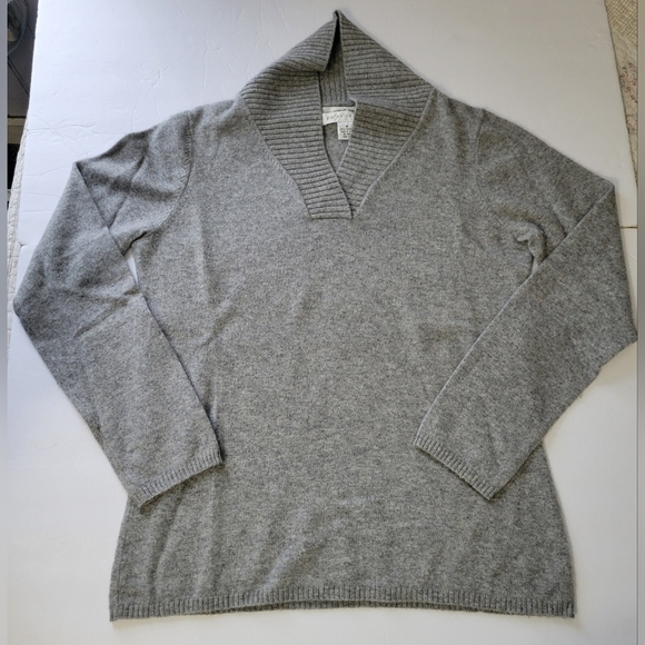 Pursuits LTD. Soft Gray Shawl Collar Cashmere Academia Long Sleeve Sweater - Picture 1 of 6